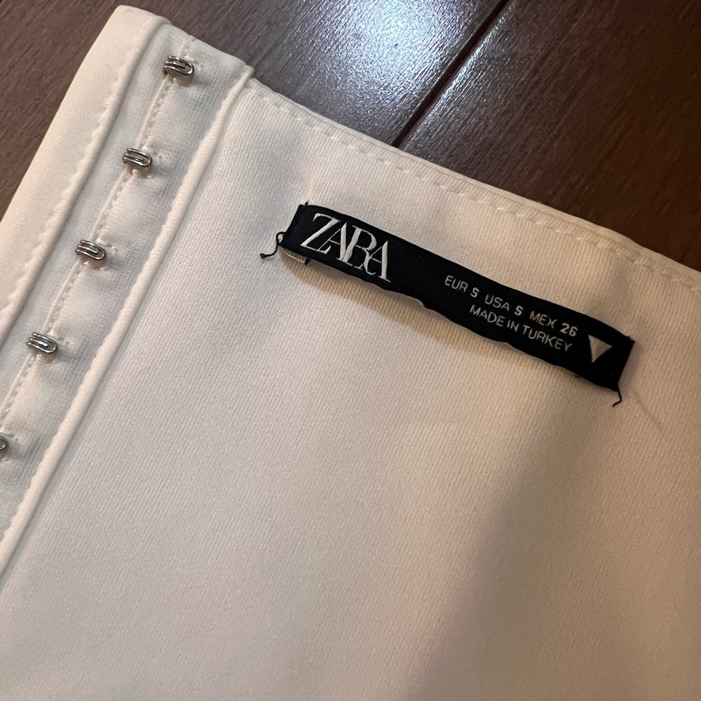 Zara White feather bustier top // Small - Picture 4 of 5